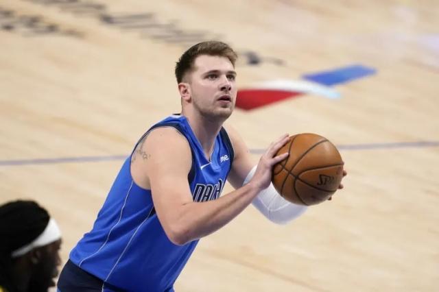 【观察】本赛季五大孤胆英雄 比尔上榜库里仅第三