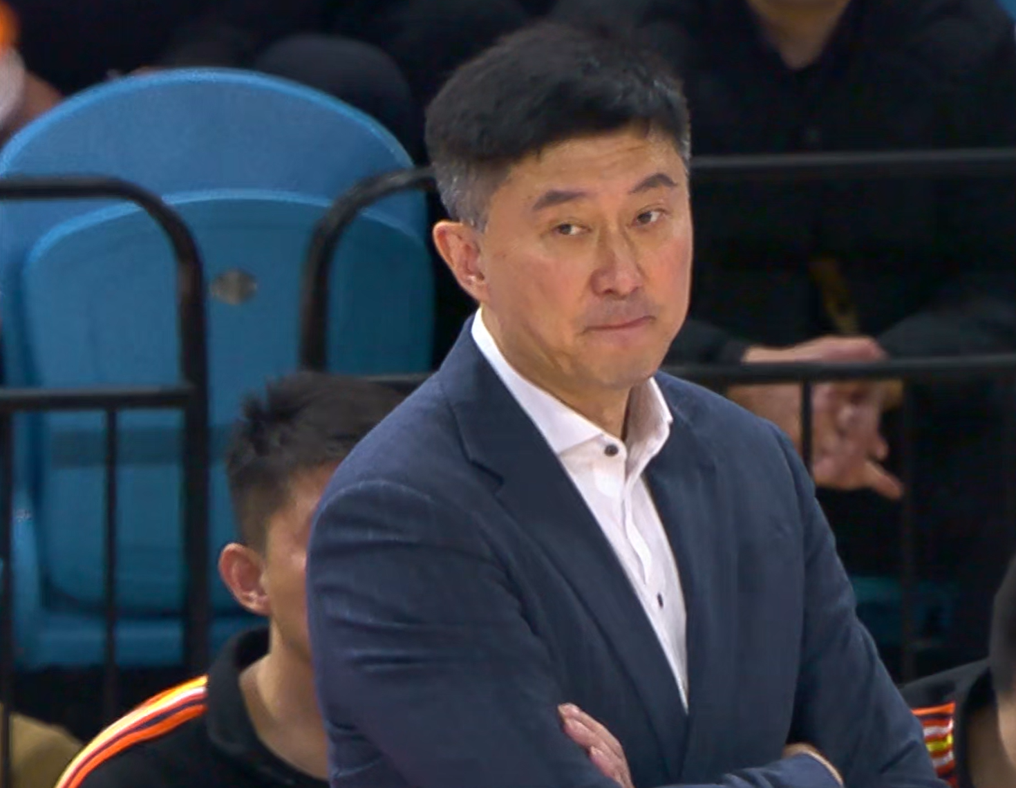 世界杯官方正版客户端下载-广东队输给辽宁16分！球迷：杜锋应向杨鸣学习，主动辞职